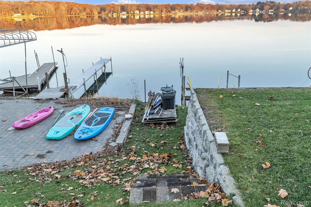 8165 Leonard Drive Holly Township MI 48442
