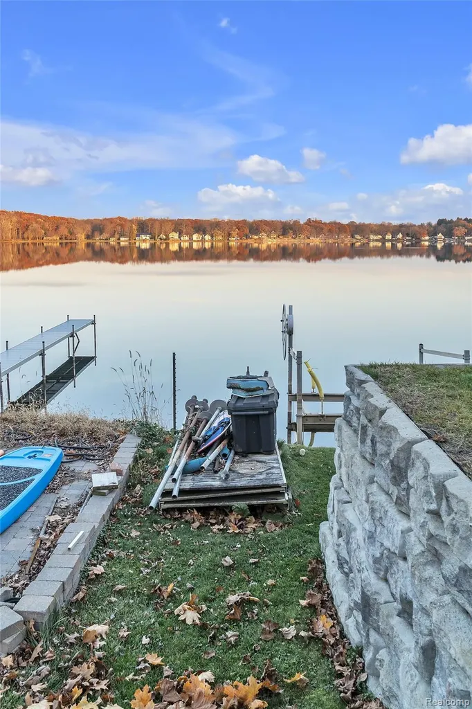 8165 Leonard Drive Holly Township MI 48442