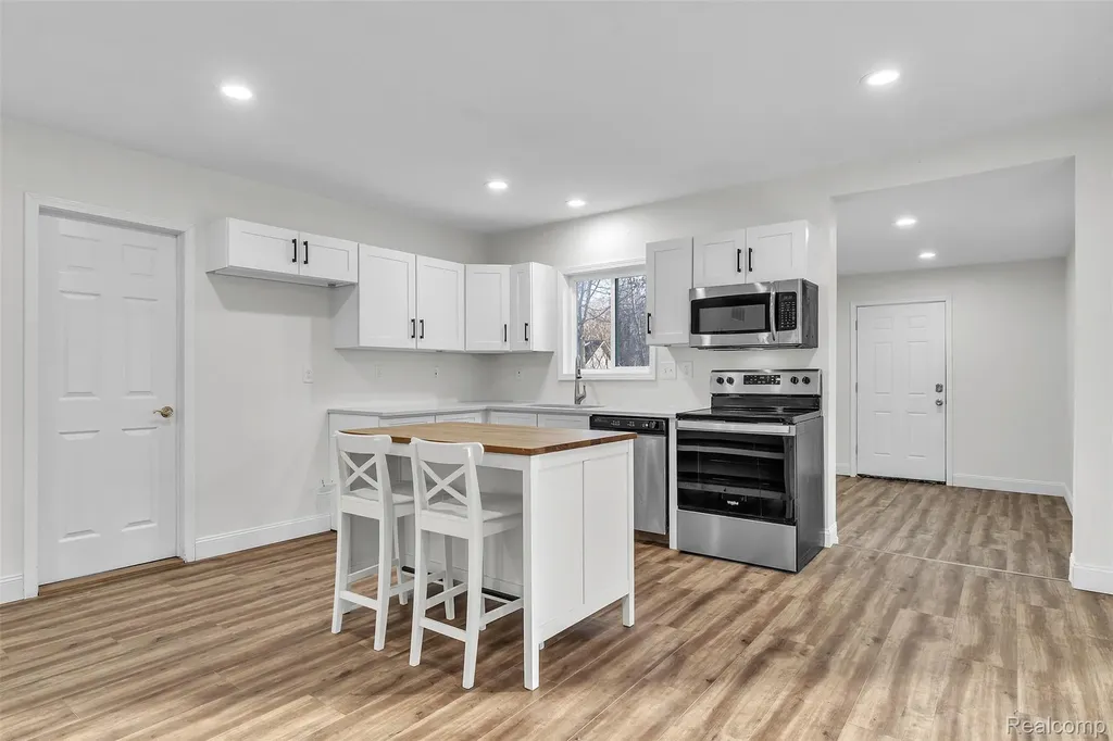 8165 Leonard Drive Holly Township MI 48442
