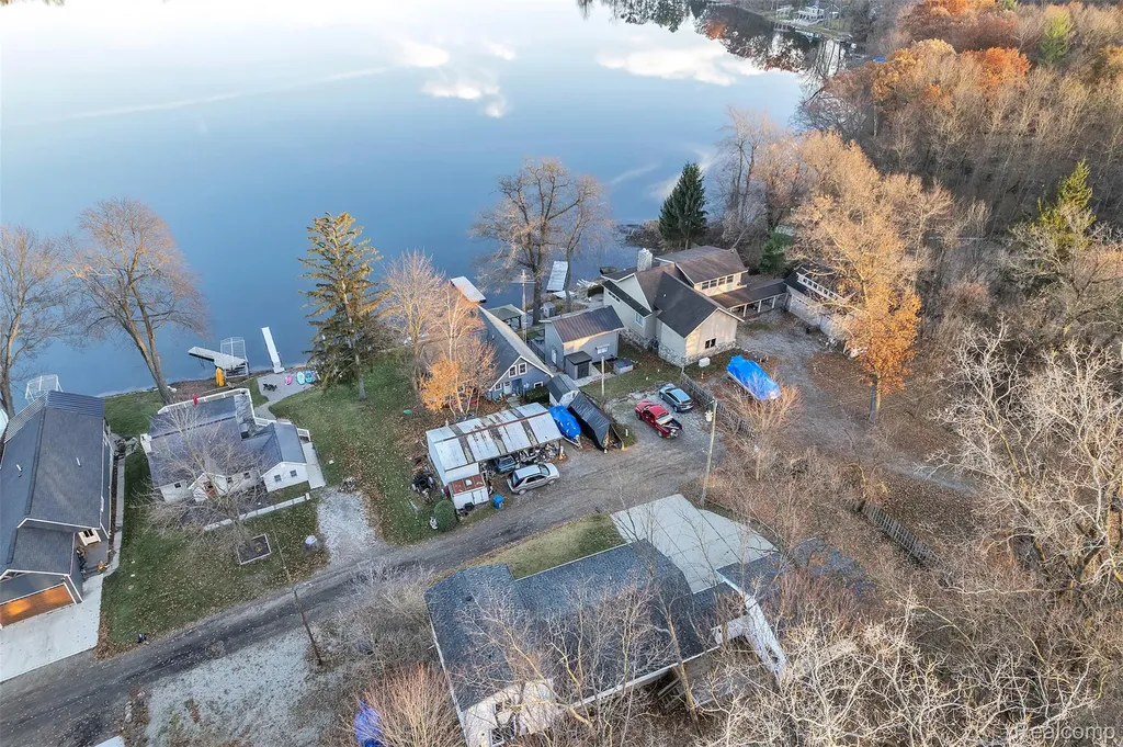 8165 Leonard Drive Holly Township MI 48442