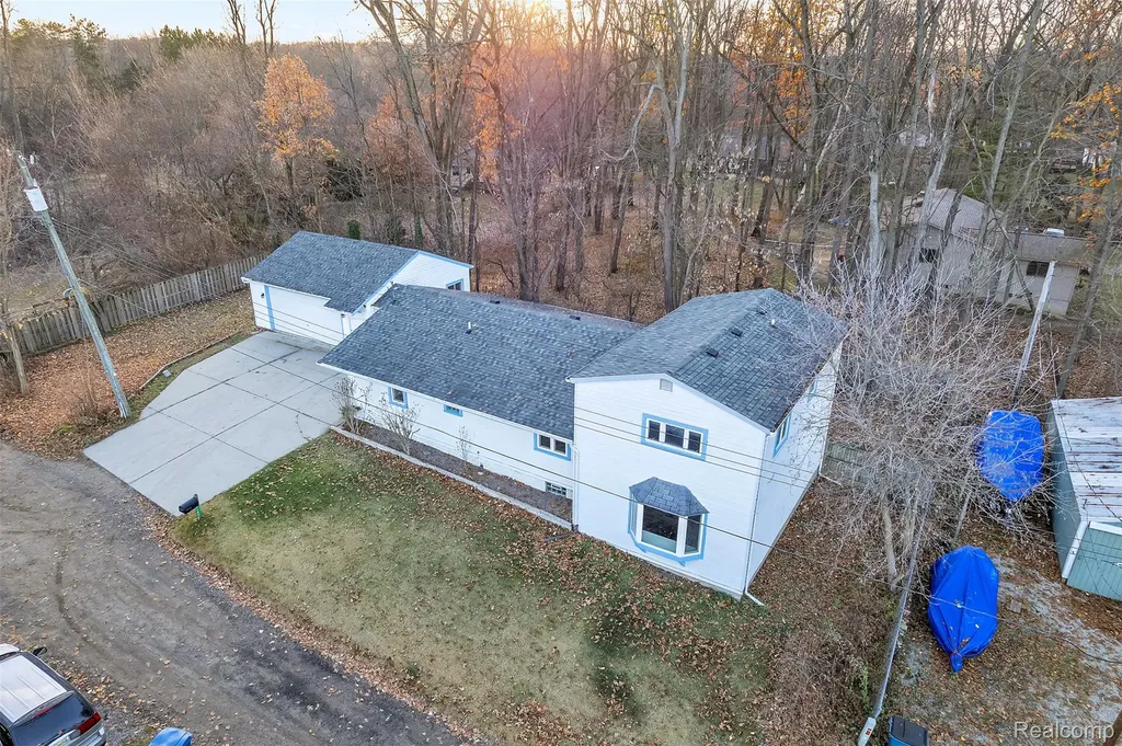 8165 Leonard Drive Holly Township MI 48442