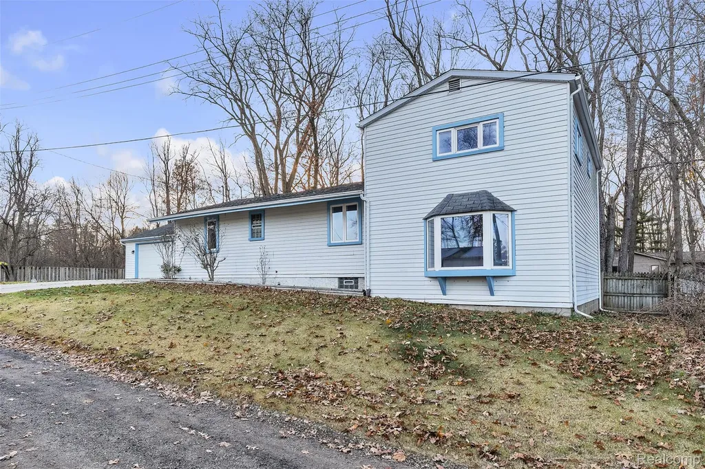 8165 Leonard Drive Holly Township MI 48442