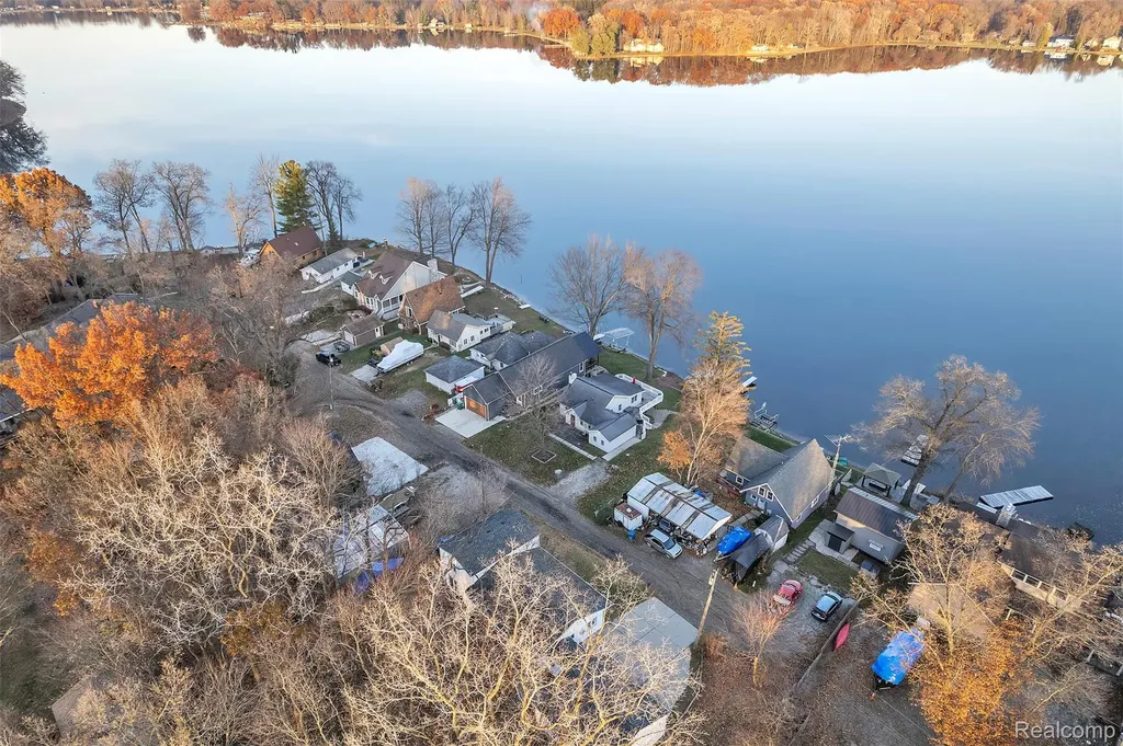 8165 Leonard Drive Holly Township MI 48442