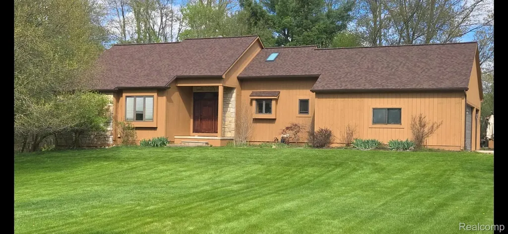 Brighton City MI, 2702 Sligo Lane