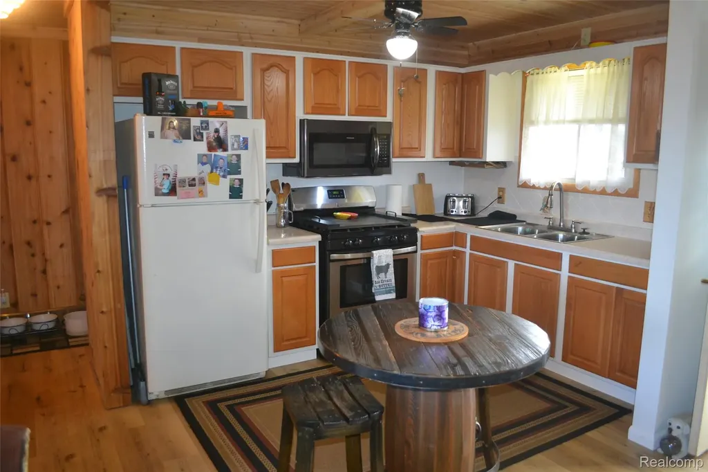 2347 E Bay Ridge Drive Au Gres City MI 48703