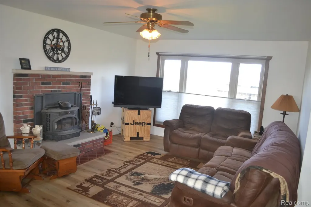 2347 E Bay Ridge Drive Au Gres City MI 48703