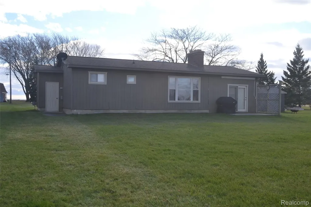 2347 E Bay Ridge Drive Au Gres City MI 48703