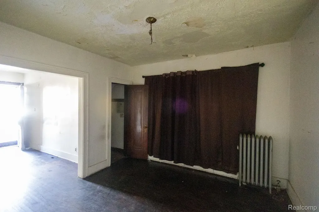 7505 Prairie Street Detroit City MI 48210