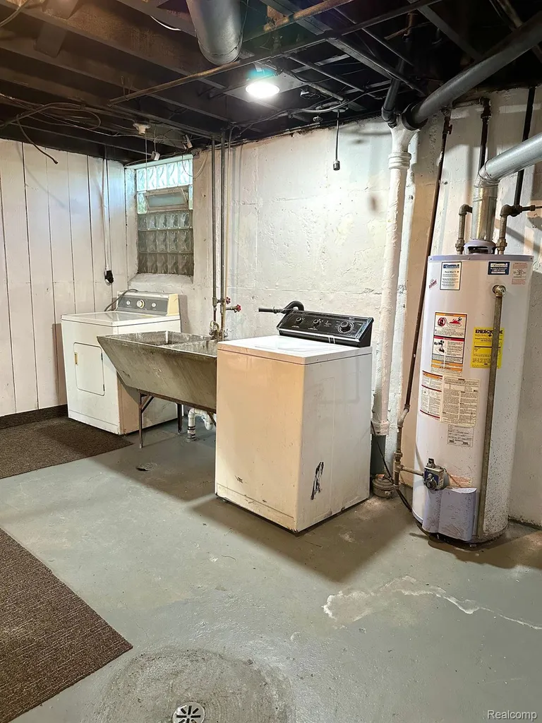 9364 Ohio Street Detroit City MI 48204
