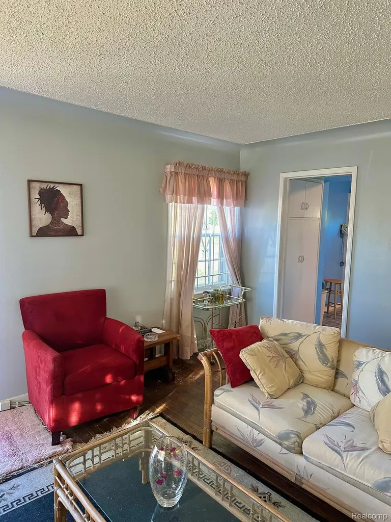 9364 Ohio Street Detroit City MI 48204