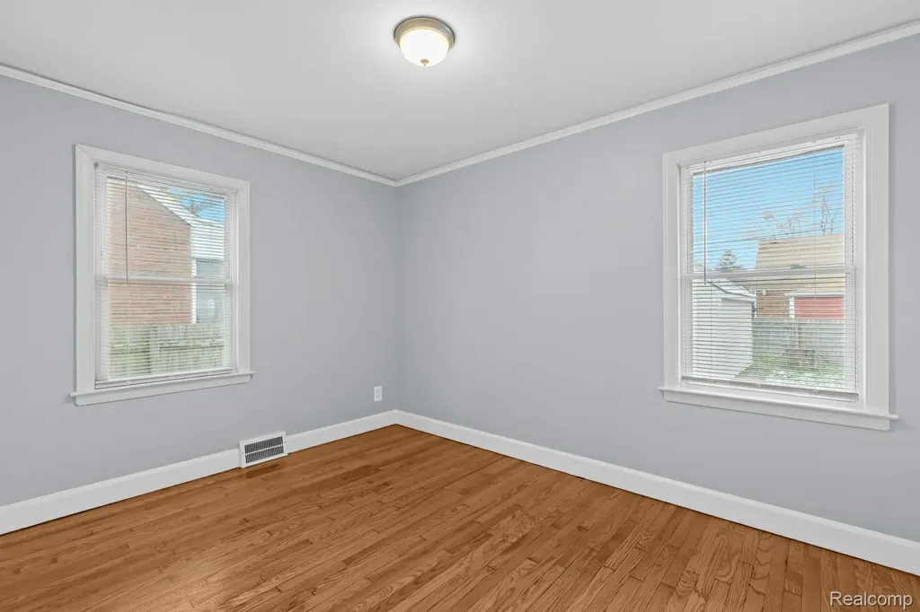 18935 Mansfield Street Detroit City MI 48235