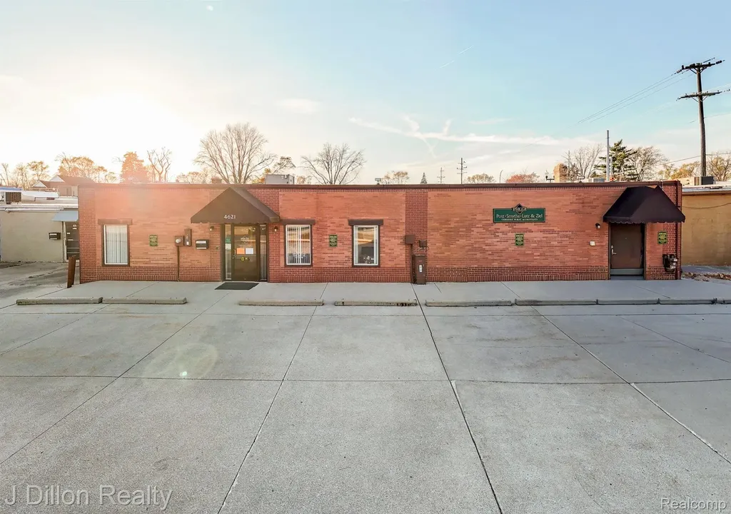 4621 & 4615 S Wayne Road Wayne City MI 48184