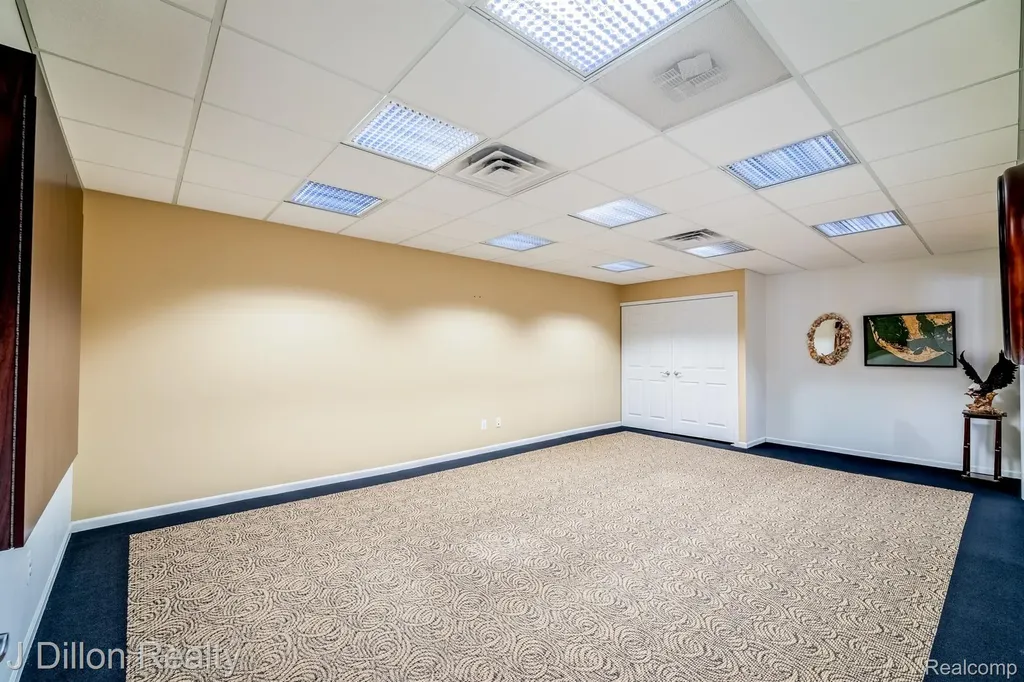 4621 & 4615 S Wayne Road Wayne City MI 48184