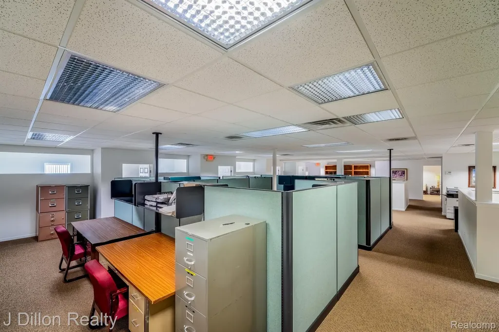 4621 & 4615 S Wayne Road Wayne City MI 48184