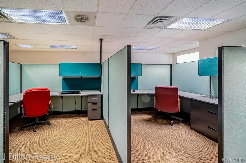 4621 & 4615 S Wayne Road Wayne City MI 48184