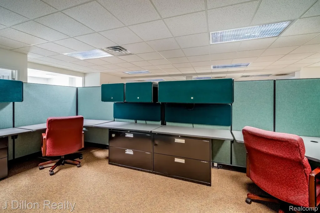 4621 & 4615 S Wayne Road Wayne City MI 48184