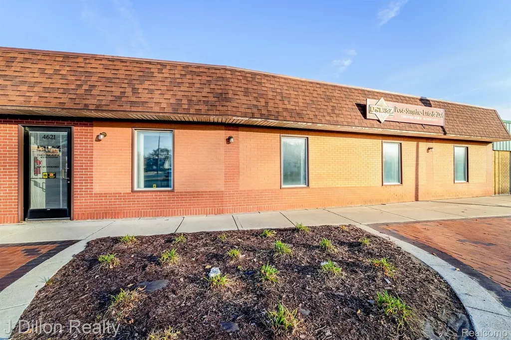 4621 & 4615 S Wayne Road Wayne City MI 48184