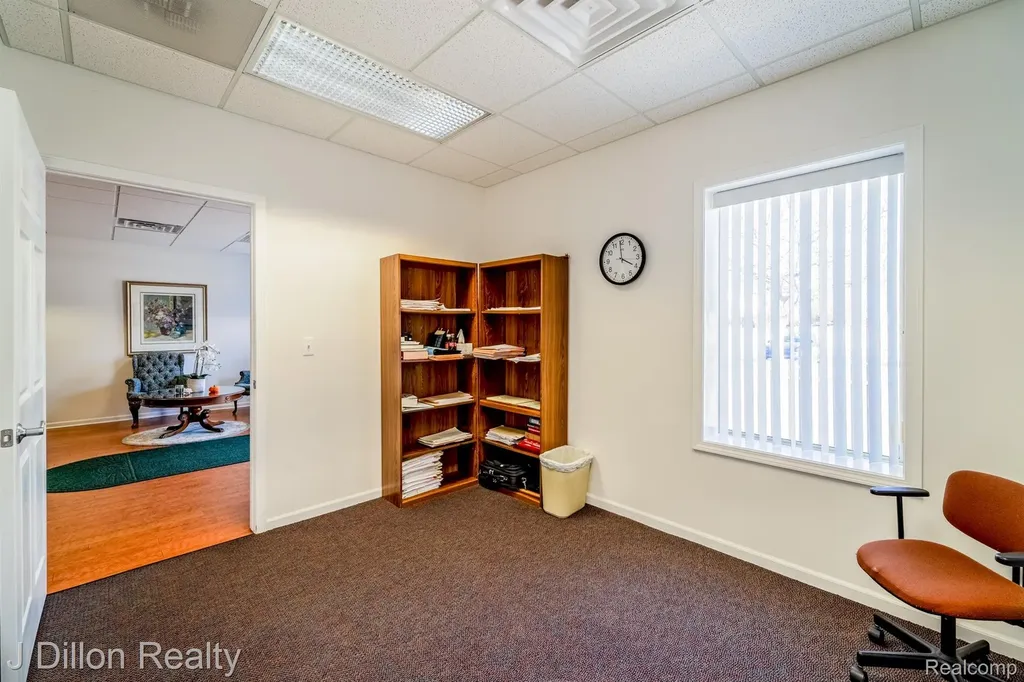 4621 & 4615 S Wayne Road Wayne City MI 48184