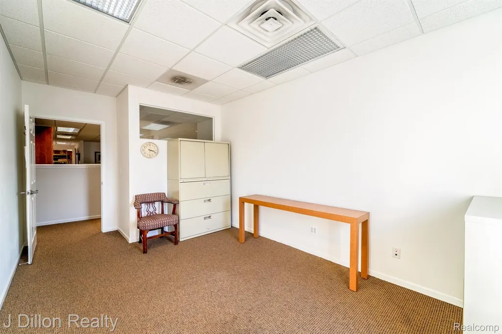 4621 & 4615 S Wayne Road Wayne City MI 48184