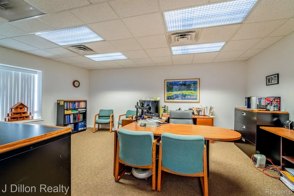4621 & 4615 S Wayne Road Wayne City MI 48184