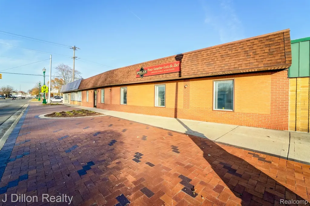 4621 & 4615 S Wayne Road Wayne City MI 48184