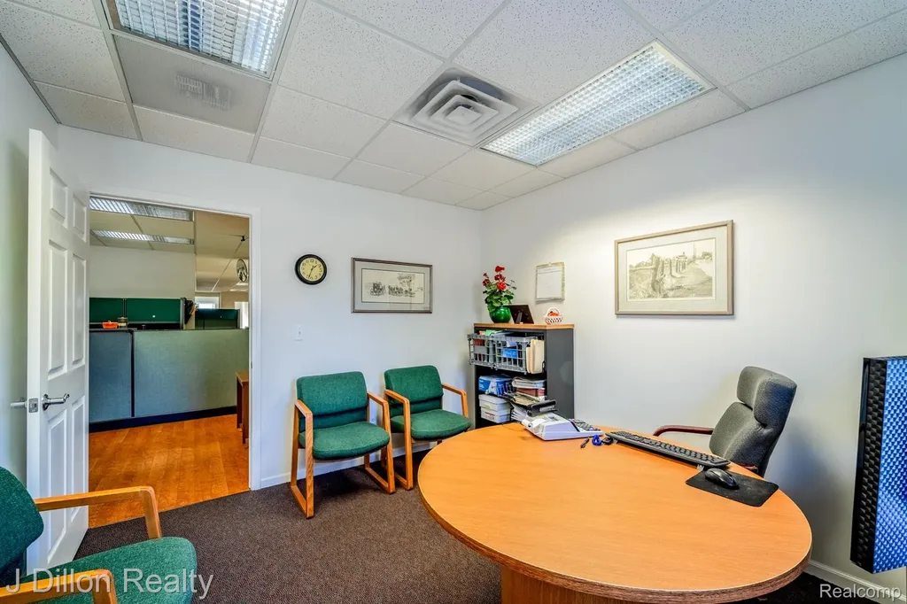 4621 & 4615 S Wayne Road Wayne City MI 48184