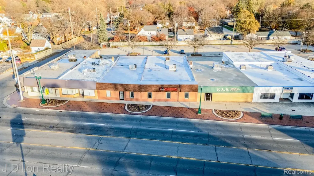 4621 & 4615 S Wayne Road Wayne City MI 48184