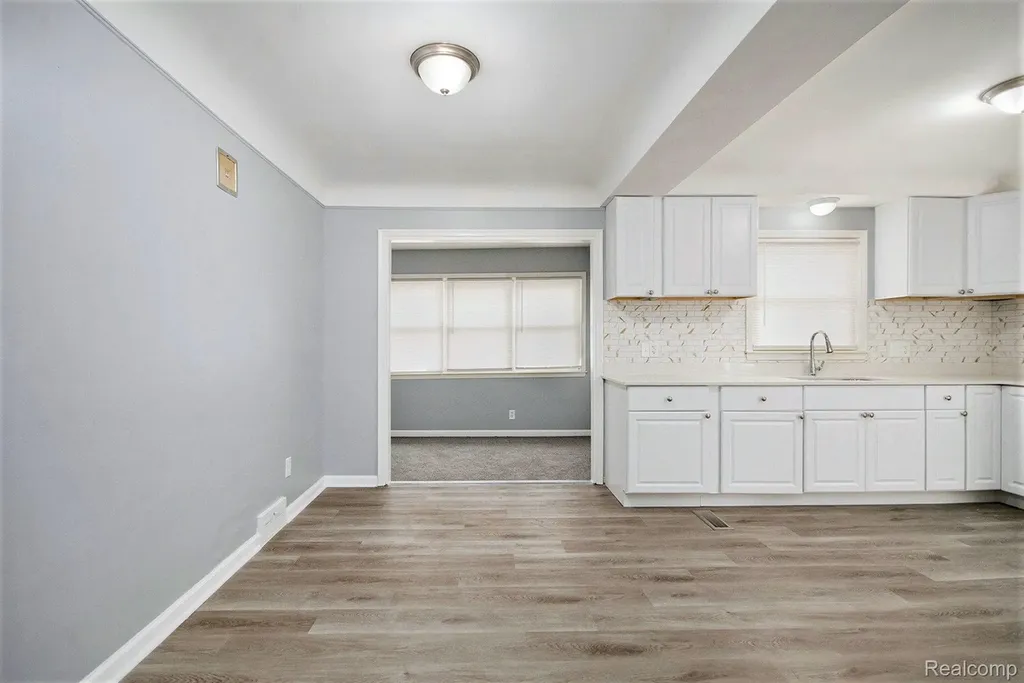 21110 Beaconsfield Street St. Clair Shores City MI 48080
