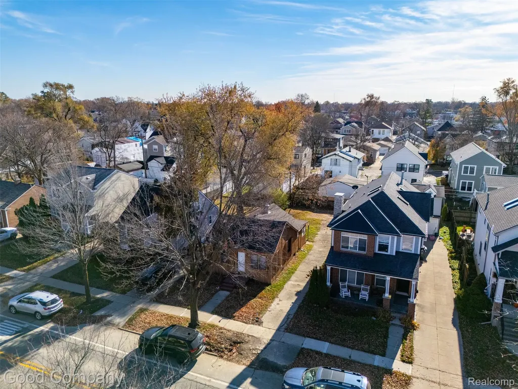 1308 E Lincoln Street Birmingham City MI 48009
