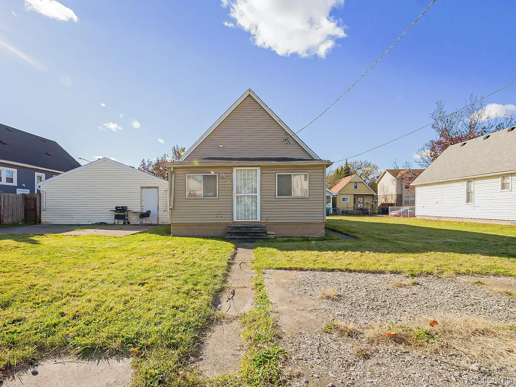 75 E Henry Street River Rouge City MI 48218