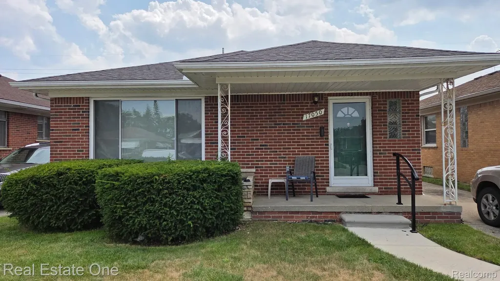 17050 Stricker Avenue Eastpointe City MI 48021