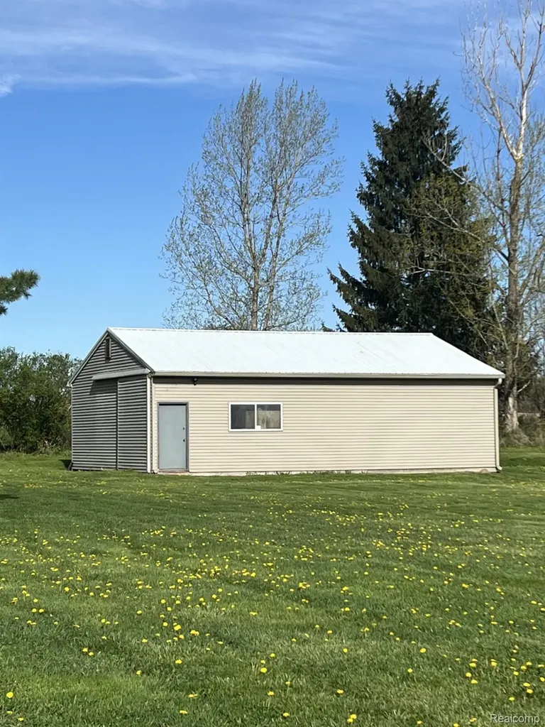 6241 Barnes Road Brown City City MI 48416