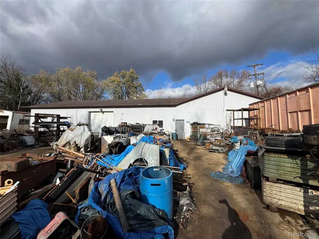 6465 N Saginaw Street Mt. Morris Township MI 48458