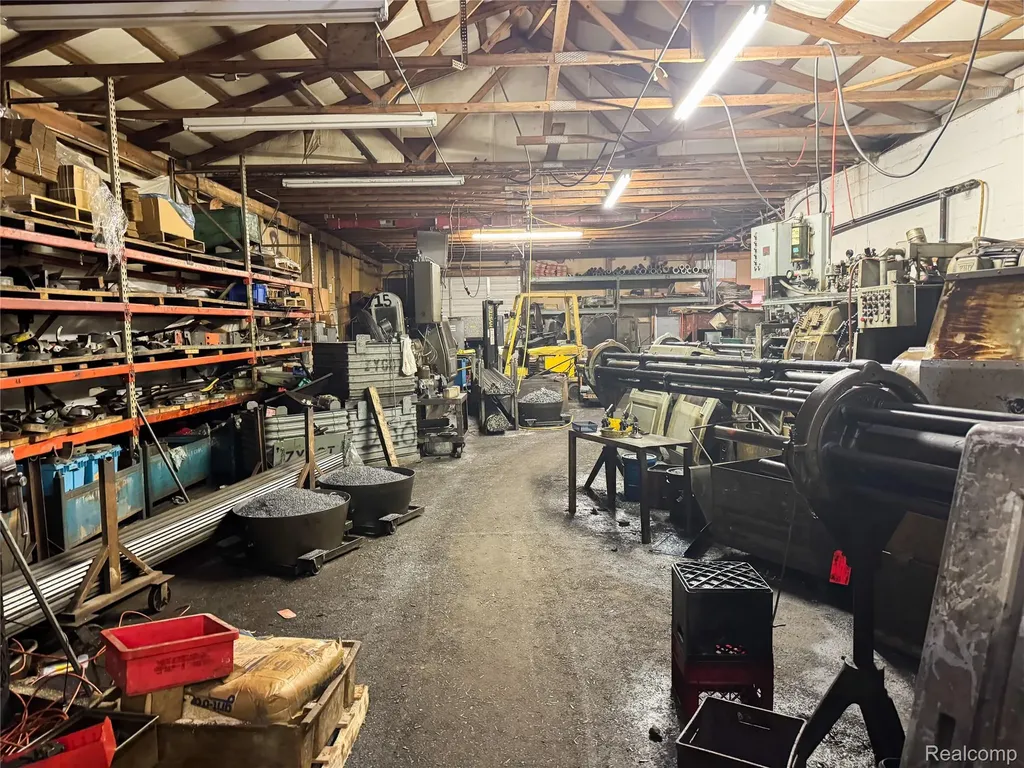 6465 N Saginaw Street Mt. Morris Township MI 48458