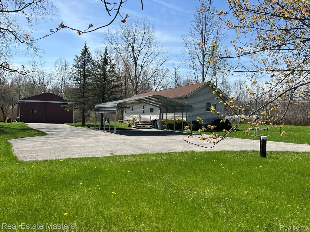 5117 Ravenswood Road Kimball Township MI 48074