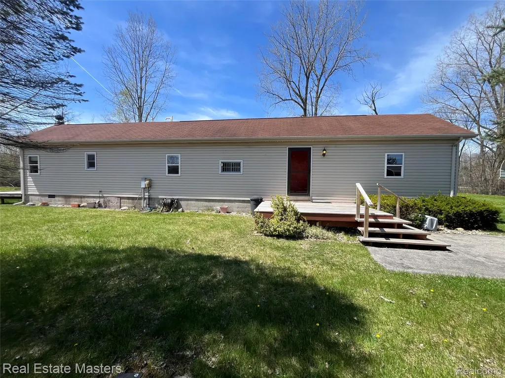 5117 Ravenswood Road Kimball Township MI 48074