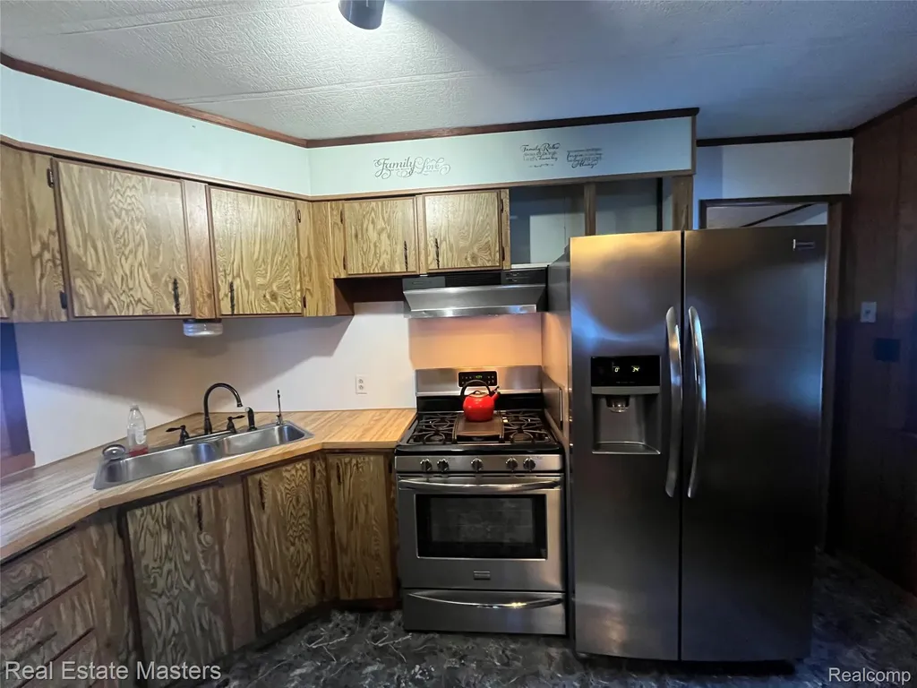 5117 Ravenswood Road Kimball Township MI 48074