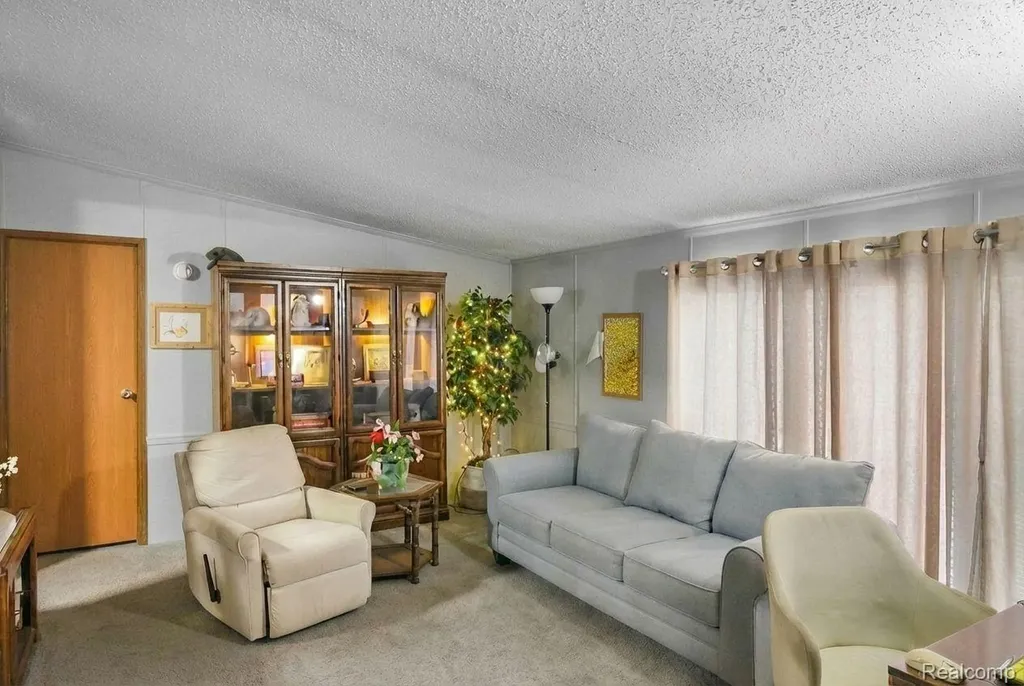 39200 Harbor Huron Charter Township MI 48164