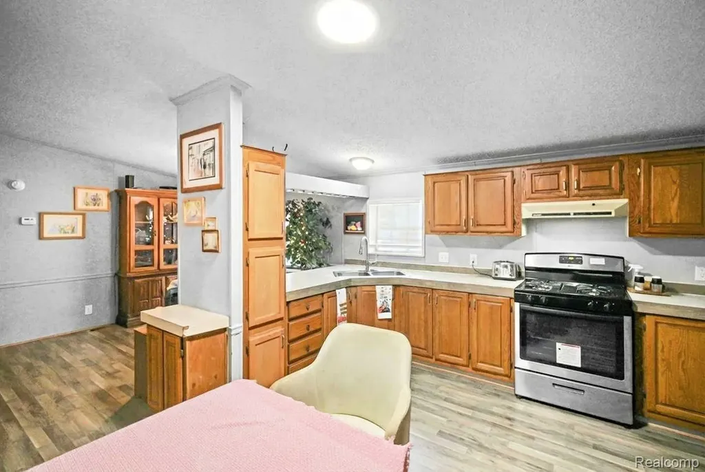 39200 Harbor Huron Charter Township MI 48164