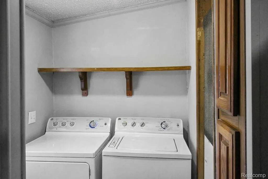 39200 Harbor Huron Charter Township MI 48164