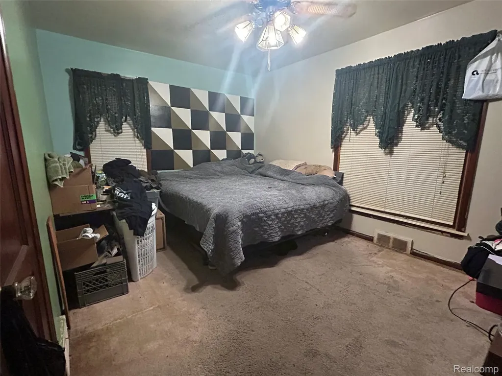 18415 Edinborough Road Detroit City MI 48219