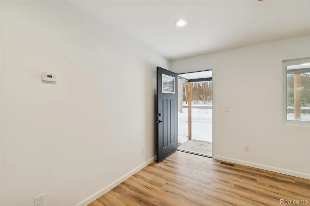 10031 Carmer Road Fenton City MI 48430