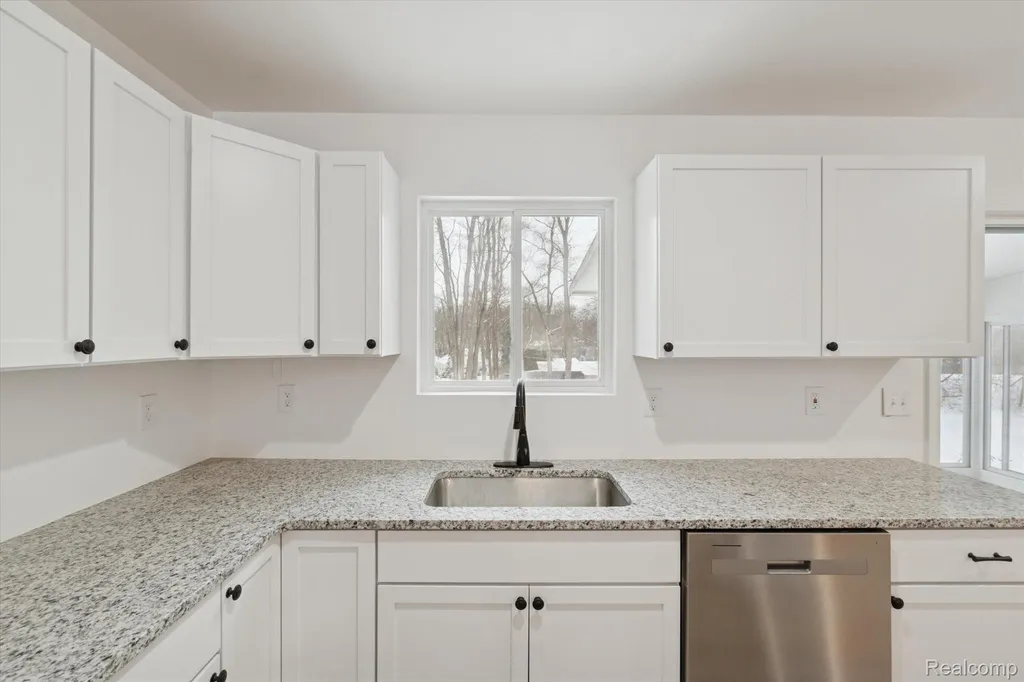 10031 Carmer Road Fenton City MI 48430