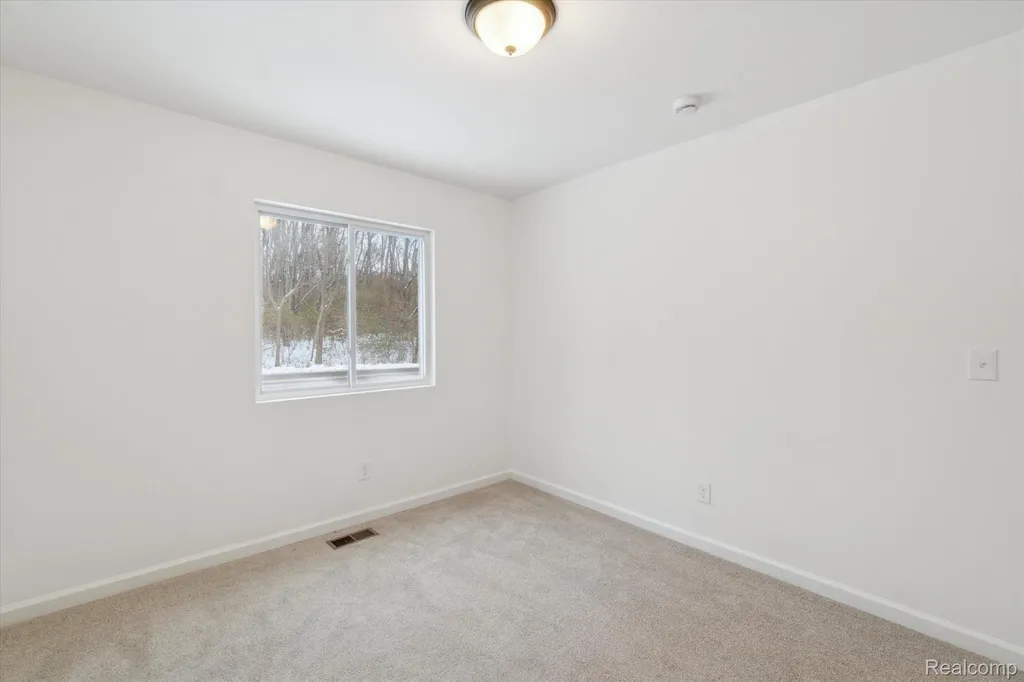 10031 Carmer Road Fenton City MI 48430