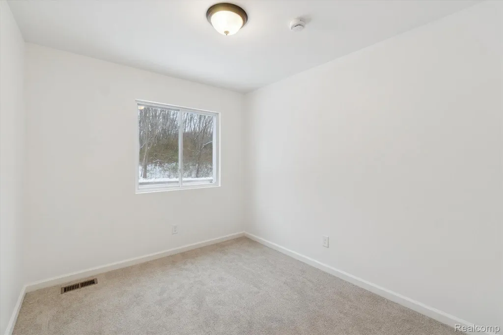 10031 Carmer Road Fenton City MI 48430