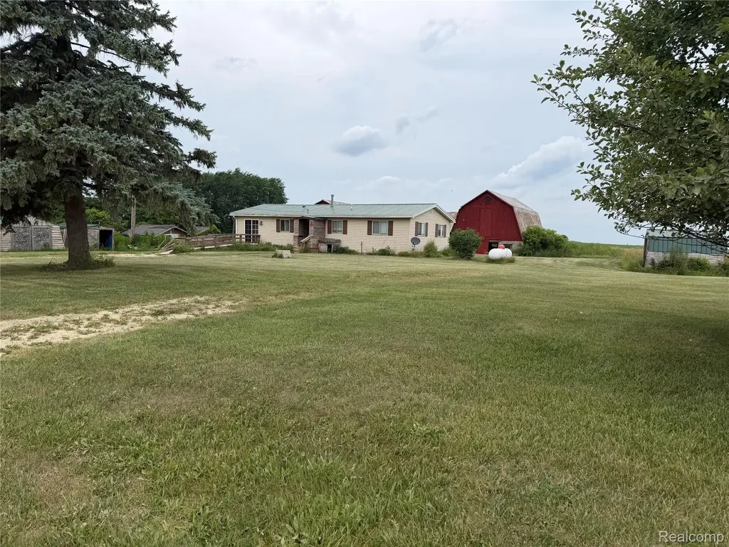 4126 Montgomery Marlette City MI 48453