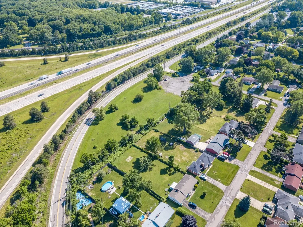 45109 I-94 South Service Drive Van Buren Charter Township MI 48111