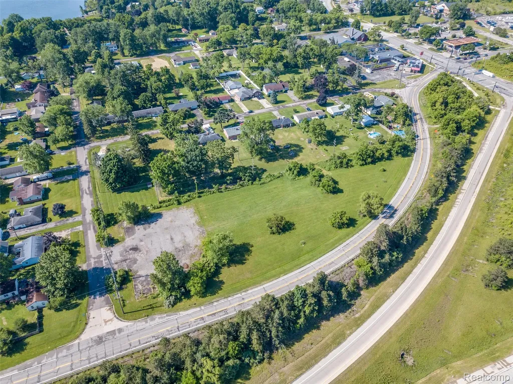 45109 I-94 South Service Drive Van Buren Charter Township MI 48111