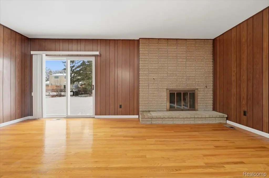 2938 Fox Hill Drive Sterling Heights City MI 48310