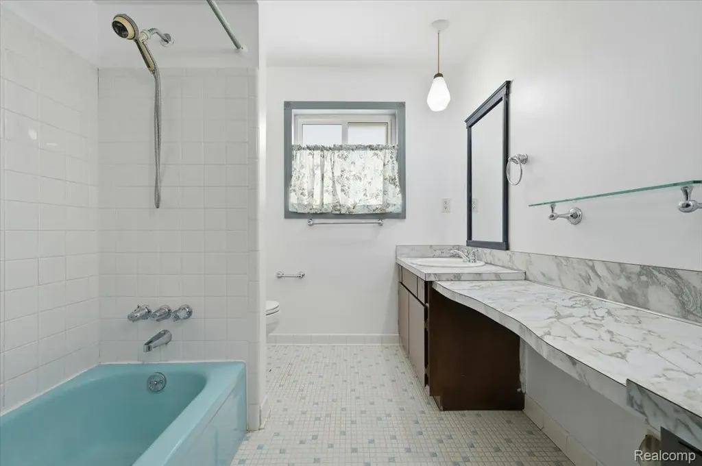 2938 Fox Hill Drive Sterling Heights City MI 48310